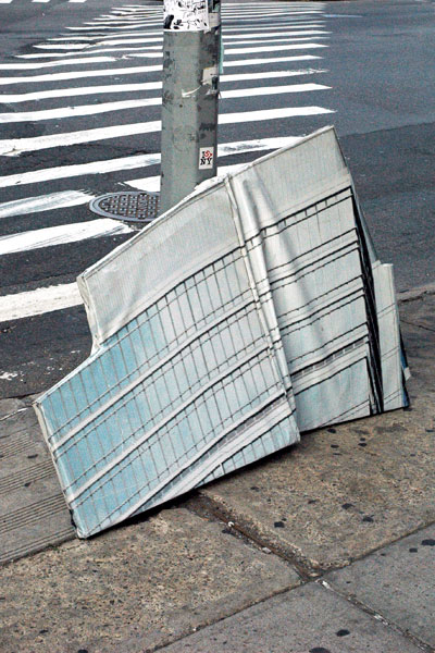 modernist_building_painting_abandoned.jpg