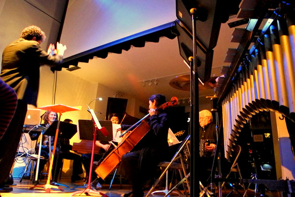 Ensemble_Pi_from_the_floor.jpg