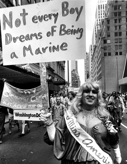 drag-against-war.jpg