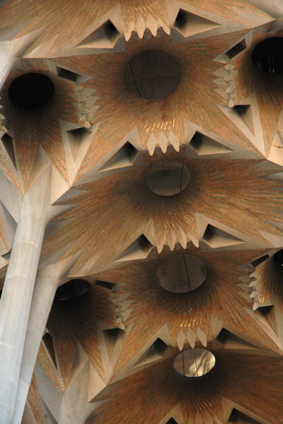 Spain_Gaudi_Sagra.jpg