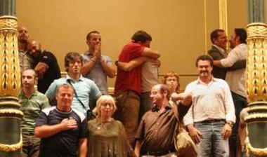 galleryhug.jpg