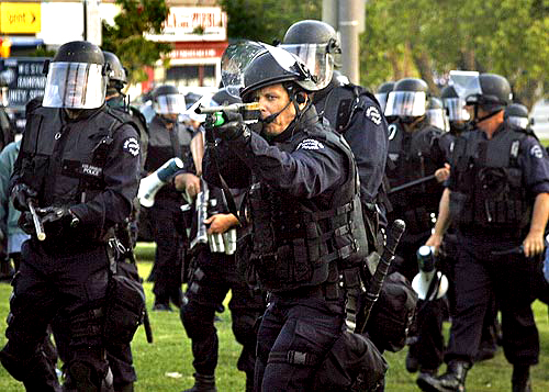 lapdmayday07.jpg