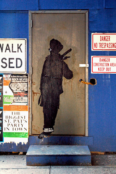 stree-Art_figure_in_doorway.jpg